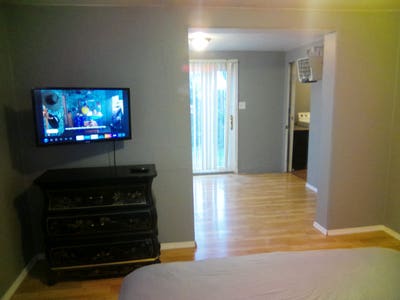 Room for rent close to navy yard  Main Photo