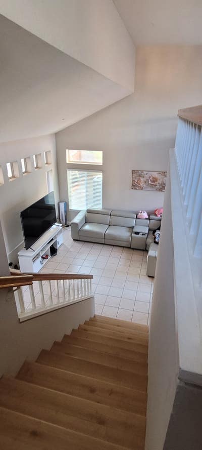 Single and furnished room for rent. Main Photo