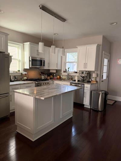 Private bedroom, office and bathroom available 3/1 Main Photo