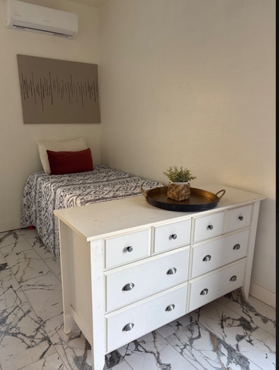 Private Entrance  Main Photo