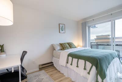 Private Room in Queen Anne – Comfy & WellLocated A Main Photo