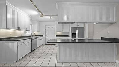 3GB Fiber + Mini Fridge + Quiet + Near Bus Stop +  Main Photo