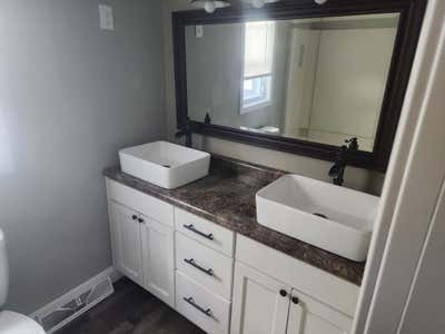 Quaint Rooms for Rent in Small Town Sparta Main Photo