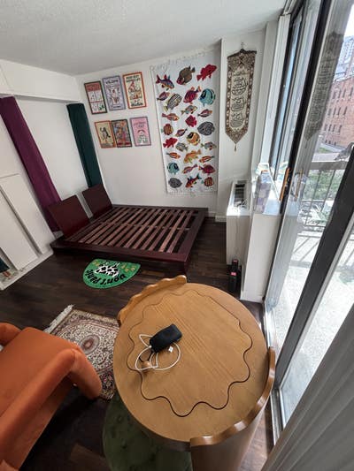 Balcony Room in Murray Hill Main Photo