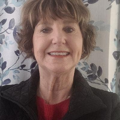 Retired, looking for roommate or roomates of ... Main Photo