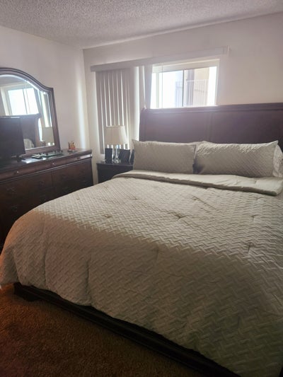 Mid-city area-Fully furnished private room/bathro  Main Photo