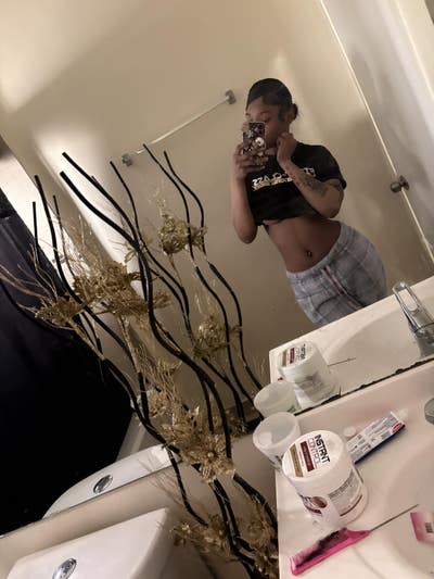 Female, 18, Budget $800, Ready to Move In Main Photo