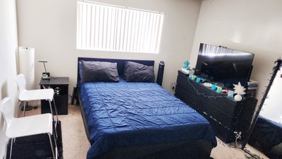 Looking for a respectful and clean individual  Main Photo