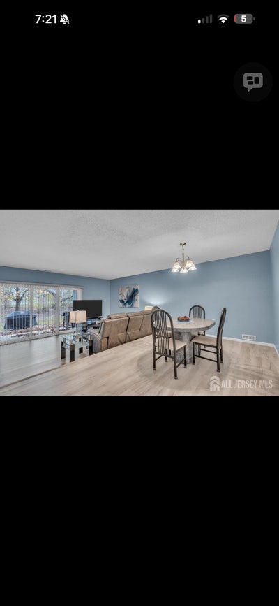 Looking for Roomate Main Photo