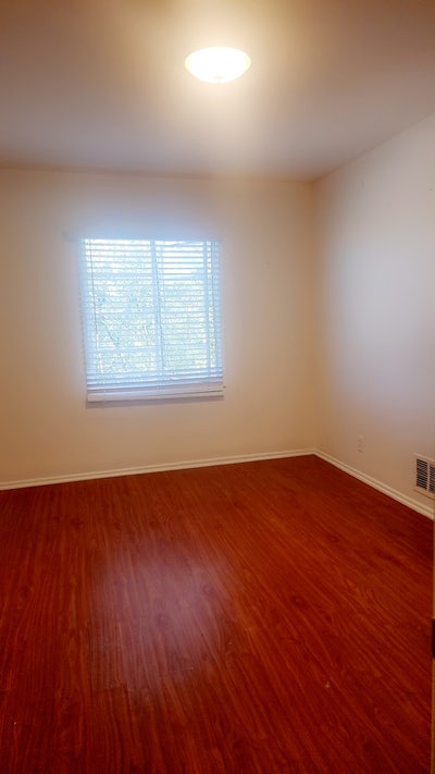 Large Bedroom Available in 2 Bed 1 Bath Apt Main Photo