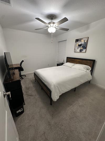 Cozy Spacious room in modern house Main Photo