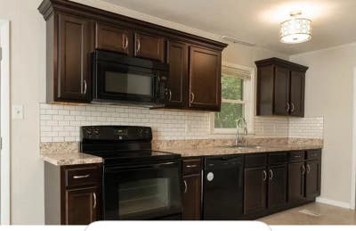 Charming 3BRBA Condo with Modern Amenities in Fay Main Photo