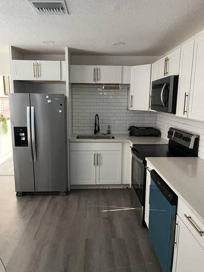 Newlyrenovated & modern Tampa House with Patio or  Main Photo