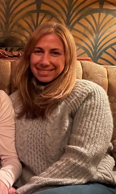 Friendly, mellow professional seeking co-hosuing Main Photo