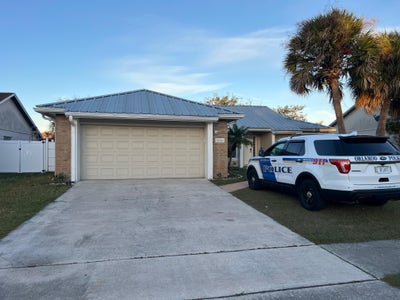 Room available for rent in a well maintained home Main Photo