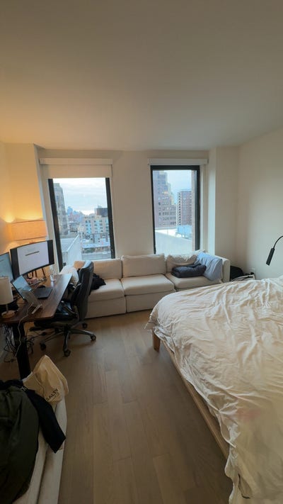 $4,200 Studio Chelsea Luxury (March - Oct) Main Photo