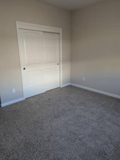 Peaceful NE Bakersfield room (New Construction) Main Photo