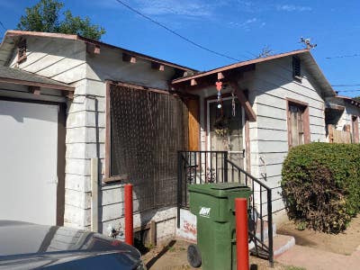 Cozy 1 Bed 1 Bath Detached House in North Alhambra Main Photo