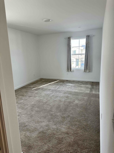 Beautiful room for Rent_$ month Main Photo