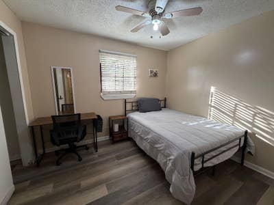  Cozy & Affordable 4BR home | WiFi & Utilities Inc Main Photo