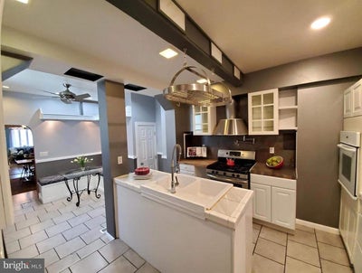 Room For Rent 19131 Main Photo