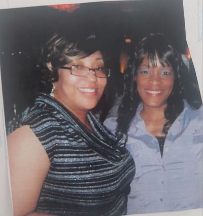 Looking for a roommate to share four bedroom house Main Photo