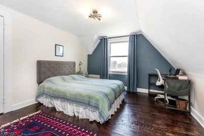 Private room in downtown Montclair Main Photo