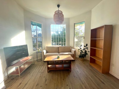 2 BRs Available in 3BR Apt near Temescal/BART  Main Photo