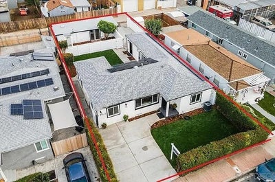 Modern Master Bedroom In Bay Park With 3 Cool Guys Main Photo