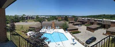 Looking for roommate (private bed/full bath) Main Photo