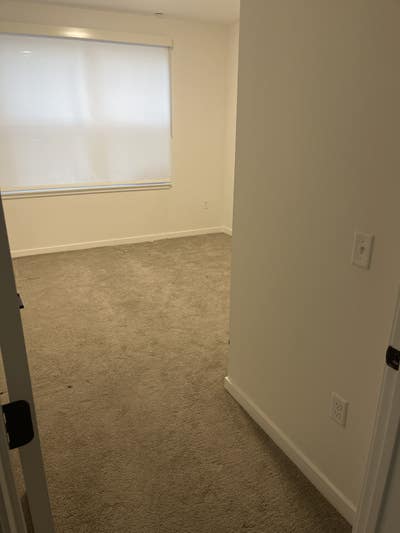 1 Room Available South Broadway Apartment Main Photo