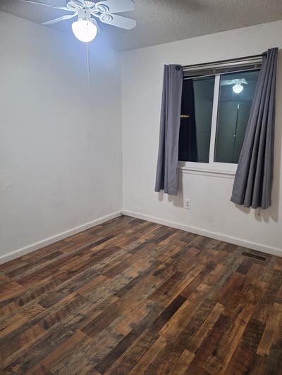 Looking for 3rd Woman roommate Main Photo