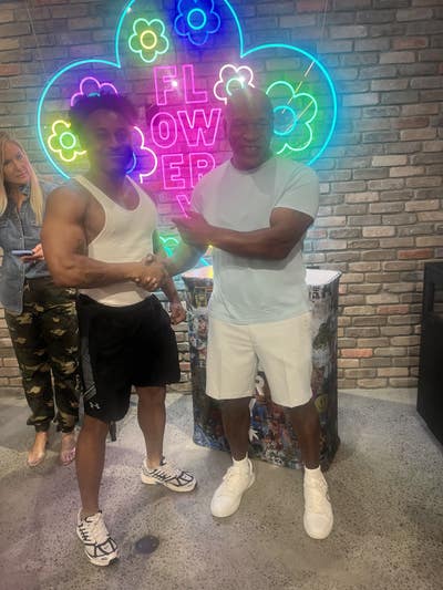 2 rooms sought by male and female Main Photo