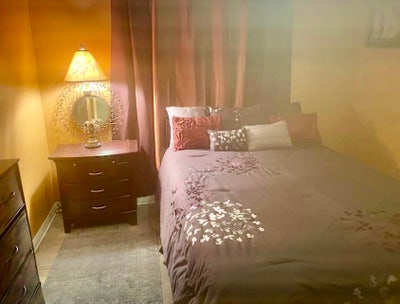 Beautiful home located in Deerfield b2/1 Main Photo