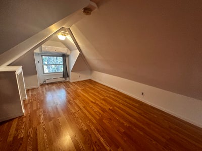 Student Bedroom Walking Distance to Manhattan Col Main Photo