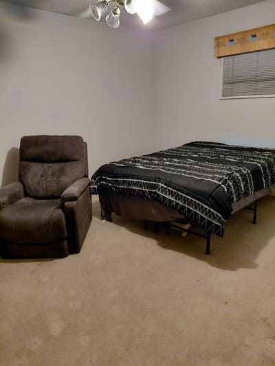 I'm laid back and like to enjoy life.  Main Photo