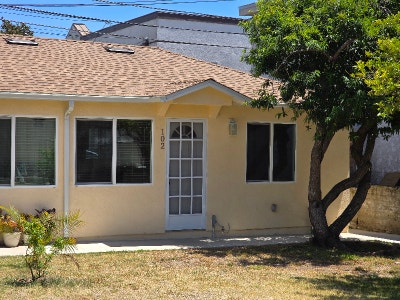 Private bed 1bath walking distance from the Burban Main Photo