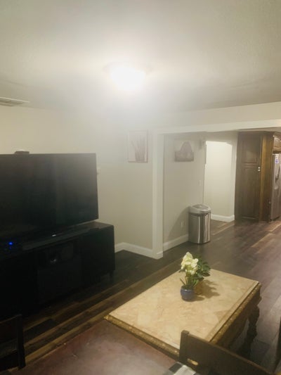 2 quite Roommates needed  Main Photo