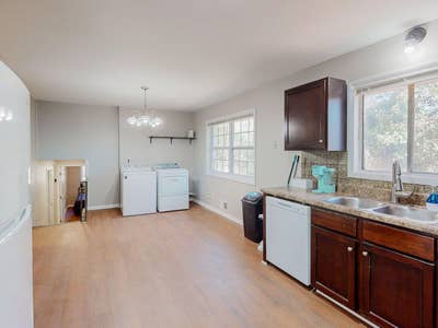  Gold Star Room for Rent in Decatur with Top Host! Main Photo