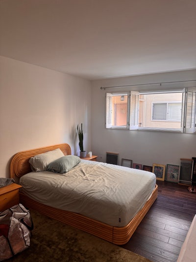 Airy and Bright Home in the Hills Main Photo