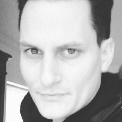 Looking for a roommate or room. Main Photo