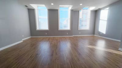 4 bed 2 bath Newly Renovated Apartment Bridgeport Main Photo