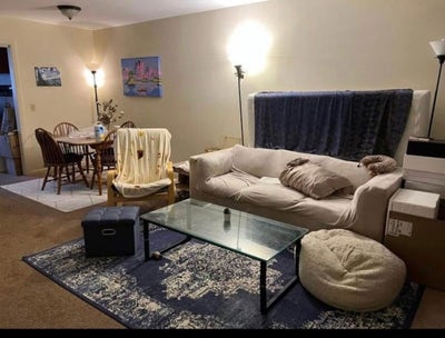 1 room with private bathroom Main Photo