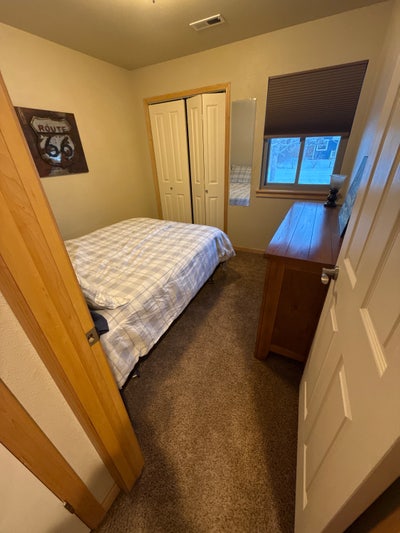 House / Rooms for rent  Main Photo