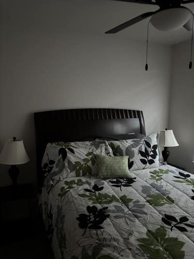 Female preferred -  Cozy  bedroom  in  Newly  built  home
 Main Photo