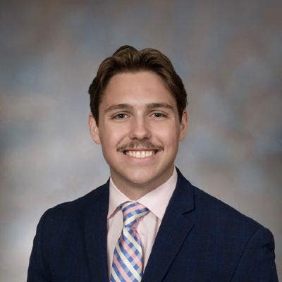 Professional Male seeks a small or large room Main Photo