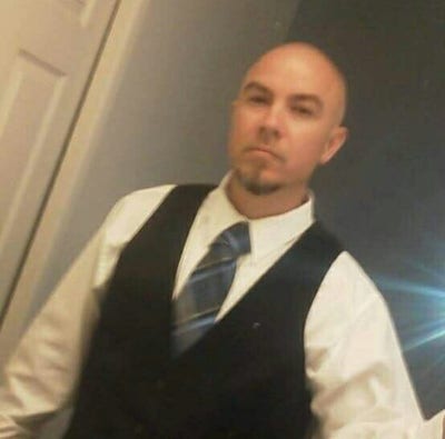 Fifty two male, budget five hundred, move soon Main Photo