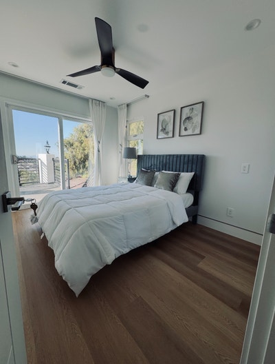 Room with personal bath, kitchen, laundry, view Main Photo