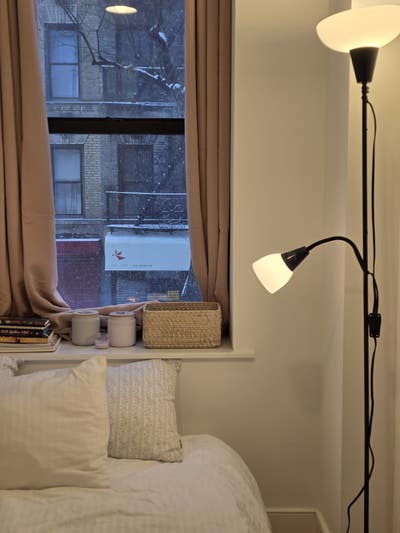 Furnitured room in manhattan Main Photo