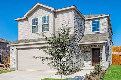 Spacious 4-Bed Home with Garage & Pet-Friendly Liv Main Photo